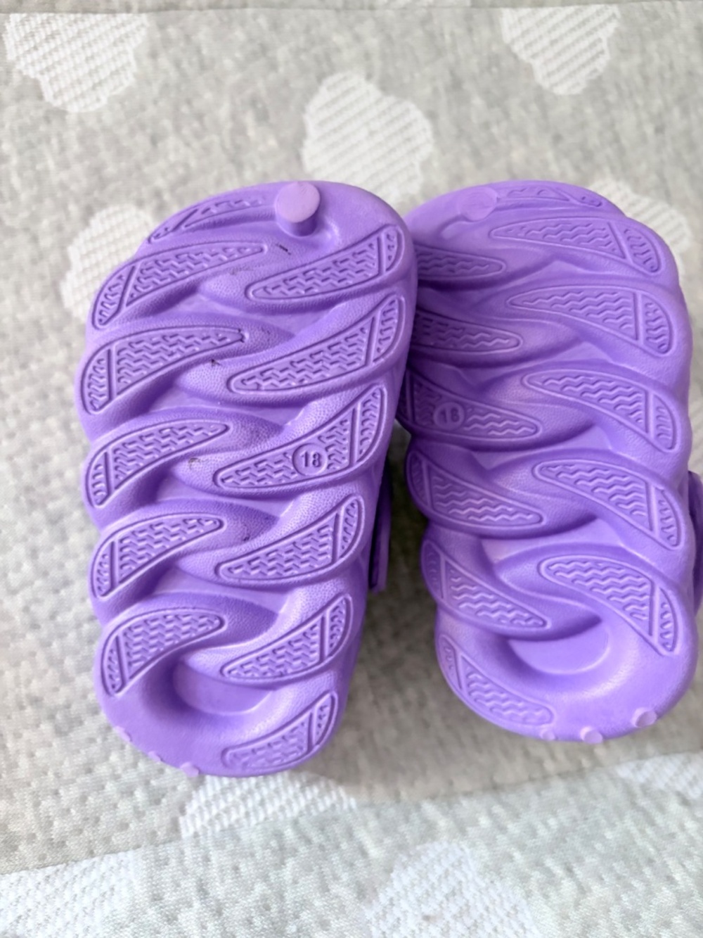 Baby clogs - Picture 3 of 4